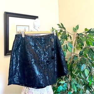 NWT Monde Haute black mini skort